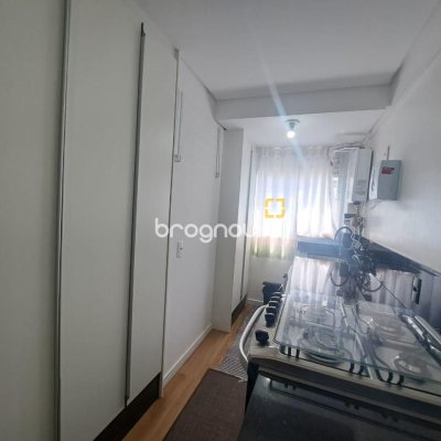 Apartamento com 61m², 2 quartos (sendo 1 suíte), 2 garagens, no bairro Pedra Branca em Palhoça