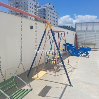 Apartamento com 61m², 2 quartos (sendo 1 suíte), 2 garagens, no bairro Pedra Branca em Palhoça