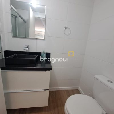 Apartamento com 61m², 2 quartos (sendo 1 suíte), 2 garagens, no bairro Pedra Branca em Palhoça