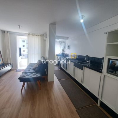 Apartamento com 61m², 2 quartos (sendo 1 suíte), 2 garagens, no bairro Pedra Branca em Palhoça