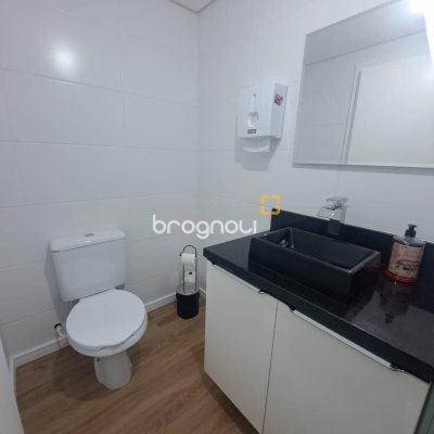 Apartamento com 61m², 2 quartos (sendo 1 suíte), 2 garagens, no bairro Pedra Branca em Palhoça