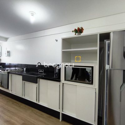 Apartamento com 61m², 2 quartos (sendo 1 suíte), 2 garagens, no bairro Pedra Branca em Palhoça