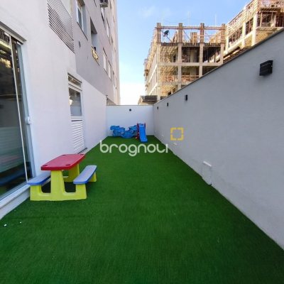 Apartamento com 61m², 2 quartos (sendo 1 suíte), 2 garagens, no bairro Pedra Branca em Palhoça