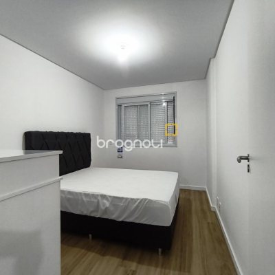 Apartamento com 61m², 2 quartos (sendo 1 suíte), 2 garagens, no bairro Pedra Branca em Palhoça