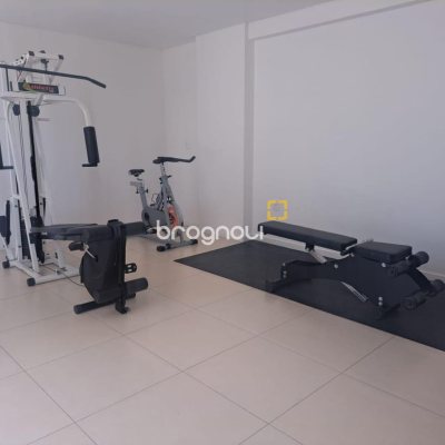 Apartamento com 61m², 2 quartos (sendo 1 suíte), 2 garagens, no bairro Pedra Branca em Palhoça