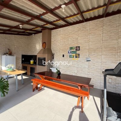 Casa com 112m², 3 quartos, 2 garagens, no bairro Ipiranga em São José