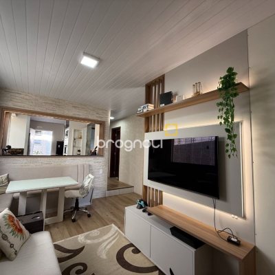Casa com 112m², 3 quartos, 2 garagens, no bairro Ipiranga em São José