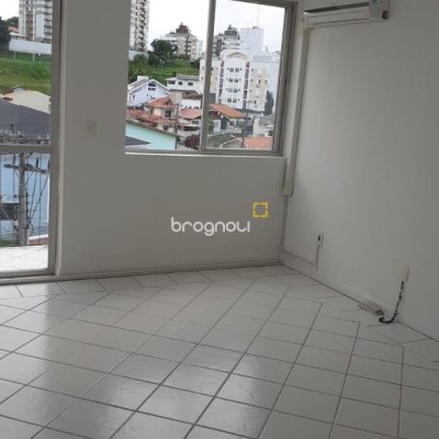 Apartamento com 72m², 3 quartos, 1 garagem, no bairro Canto em Florianópolis