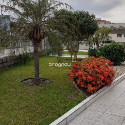 Apartamento com 72m², 3 quartos, 1 garagem, no bairro Canto em Florianópolis