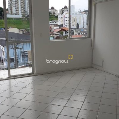 Apartamento com 72m², 3 quartos, 1 garagem, no bairro Canto em Florianópolis