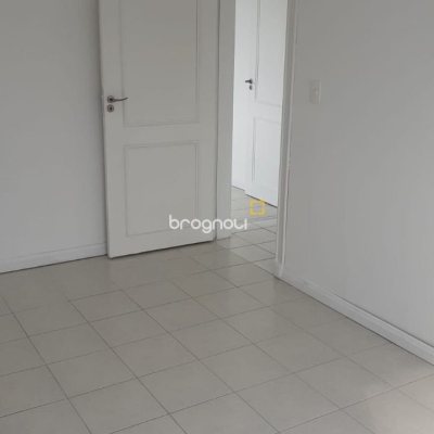 Apartamento com 72m², 3 quartos, 1 garagem, no bairro Canto em Florianópolis