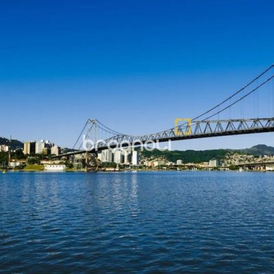 Terreno com 360m², no bairro Carianos em Florianópolis