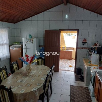 Terreno com 896m², no bairro Ribeirão da Ilha em Florianópolis