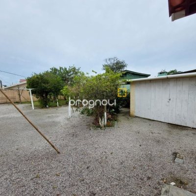 Terreno com 896m², no bairro Ribeirão da Ilha em Florianópolis