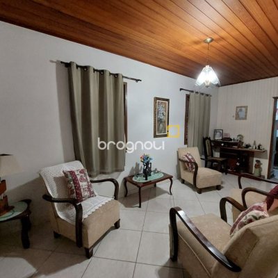 Terreno com 896m², no bairro Ribeirão da Ilha em Florianópolis