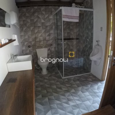 Casa com 80m², 1 quarto, 4 garagens, no bairro Sambaqui em Florianópolis