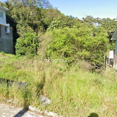 Casa com 97m², 3 quartos (sendo 1 suíte), 1 garagem, no bairro Forquilhas em São José