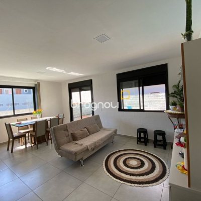 Casa com 180m², 2 quartos (sendo 2 suítes), 3 garagens, no bairro Ratones em Florianópolis