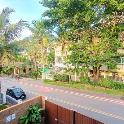 Pousada / Hotel com 490m², 13 quartos (sendo 3 suítes), 2 garagens, no bairro Canasvieiras em Florianópolis