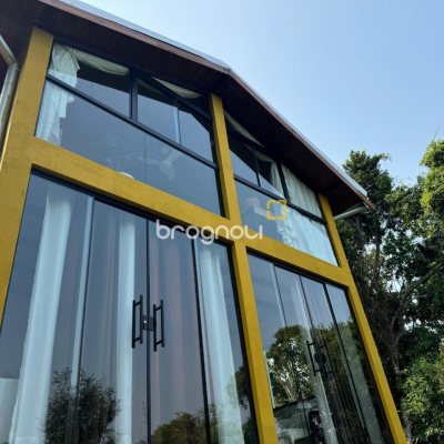 Casa com 100m², 4 quartos, 5 garagens, no bairro Ponta das Canas em Florianópolis