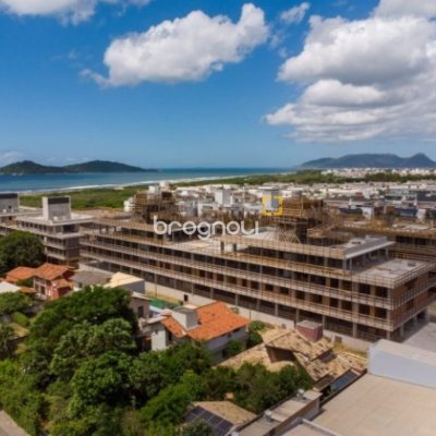 Cobertura com 177m², 3 quartos (sendo 1 suíte), 3 garagens, no bairro Campeche em Florianópolis