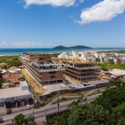 Cobertura com 177m², 3 quartos (sendo 1 suíte), 3 garagens, no bairro Campeche em Florianópolis