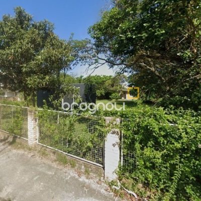 Terreno com 1367m², no bairro Campeche em Florianópolis