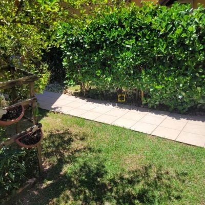 Casa com 123m², 3 quartos (sendo 1 suíte), 2 garagens, no bairro Canasvieiras em Florianópolis