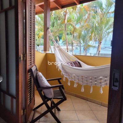 Casa com 123m², 3 quartos (sendo 1 suíte), 2 garagens, no bairro Canasvieiras em Florianópolis