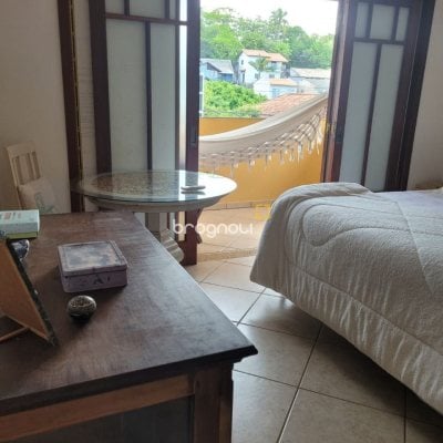 Casa com 123m², 3 quartos (sendo 1 suíte), 2 garagens, no bairro Canasvieiras em Florianópolis