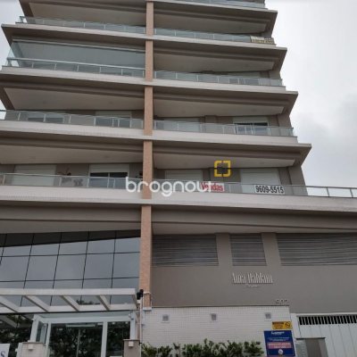 Apartamento com 93m², 3 quartos (sendo 1 suíte), 2 garagens, no bairro Pantanal em Florianópolis