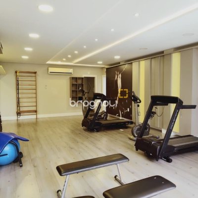 Apartamento com 93m², 3 quartos (sendo 1 suíte), 2 garagens, no bairro Pantanal em Florianópolis