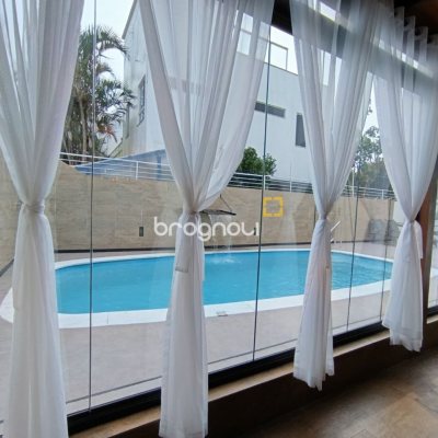 Casa com 440m², 4 quartos (sendo 1 suíte), 3 garagens, no bairro Ingleses em Florianópolis