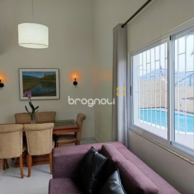 Casa com 440m², 4 quartos (sendo 1 suíte), 3 garagens, no bairro Ingleses em Florianópolis