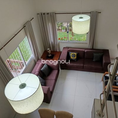 Casa com 440m², 4 quartos (sendo 1 suíte), 3 garagens, no bairro Ingleses em Florianópolis