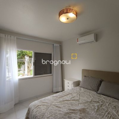 Casa com 440m², 4 quartos (sendo 1 suíte), 3 garagens, no bairro Ingleses em Florianópolis