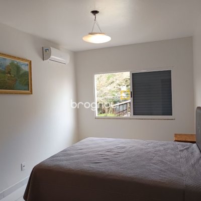 Casa com 440m², 4 quartos (sendo 1 suíte), 3 garagens, no bairro Ingleses em Florianópolis