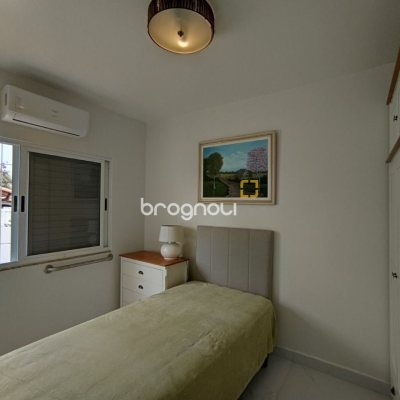 Casa com 440m², 4 quartos (sendo 1 suíte), 3 garagens, no bairro Ingleses em Florianópolis