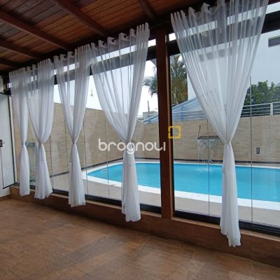 Casa com 440m², 4 quartos (sendo 1 suíte), 3 garagens, no bairro Ingleses em Florianópolis