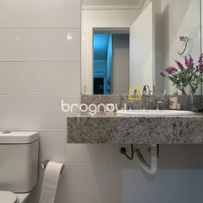 Apartamento com 101m², 3 quartos (sendo 3 suítes), 2 garagens, no bairro Jardim Atlântico em Florianópolis