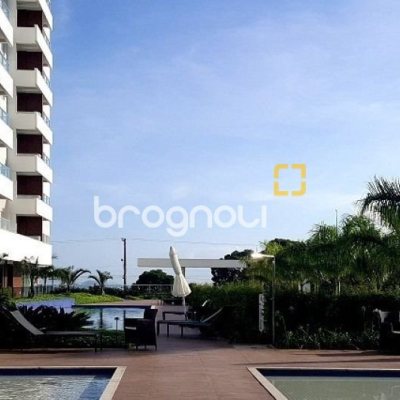 Apartamento com 101m², 3 quartos (sendo 3 suítes), 2 garagens, no bairro Jardim Atlântico em Florianópolis