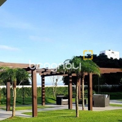 Apartamento com 101m², 3 quartos (sendo 3 suítes), 2 garagens, no bairro Jardim Atlântico em Florianópolis