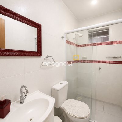 Casa com 350m², 5 quartos (sendo 1 suíte), 4 garagens, no bairro Cachoeira do Bom Jesus em Florianópolis