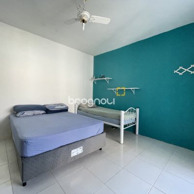 Casa com 350m², 5 quartos (sendo 1 suíte), 4 garagens, no bairro Cachoeira do Bom Jesus em Florianópolis