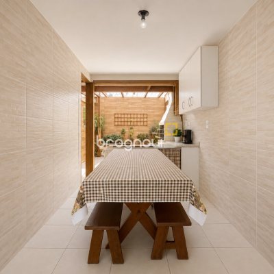 Casa com 350m², 5 quartos (sendo 1 suíte), 4 garagens, no bairro Cachoeira do Bom Jesus em Florianópolis