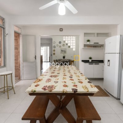 Casa com 350m², 5 quartos (sendo 1 suíte), 4 garagens, no bairro Cachoeira do Bom Jesus em Florianópolis