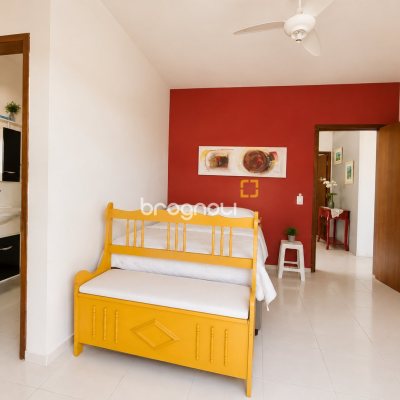 Casa com 350m², 5 quartos (sendo 1 suíte), 4 garagens, no bairro Cachoeira do Bom Jesus em Florianópolis