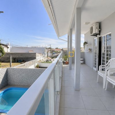 Casa com 350m², 5 quartos (sendo 1 suíte), 4 garagens, no bairro Cachoeira do Bom Jesus em Florianópolis