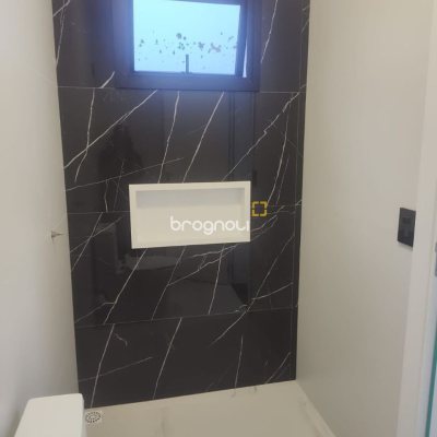 Casa com 184m², 3 quartos (sendo 3 suítes), 2 garagens, no bairro Trindade em Florianópolis
