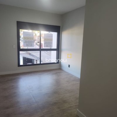 Casa com 184m², 3 quartos (sendo 3 suítes), 2 garagens, no bairro Trindade em Florianópolis